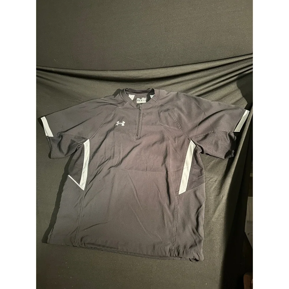 Under Armour All Season Gear Men's Small | Black 1/4 Zip Loose‎ Fit Shirt